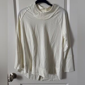 NWT Soft Surroundings Petite Small Cream Lightweight Long Sleeve Top